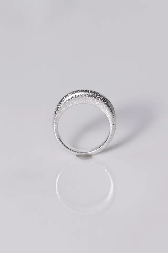 Sculpted Glow Ring: Texture Ring