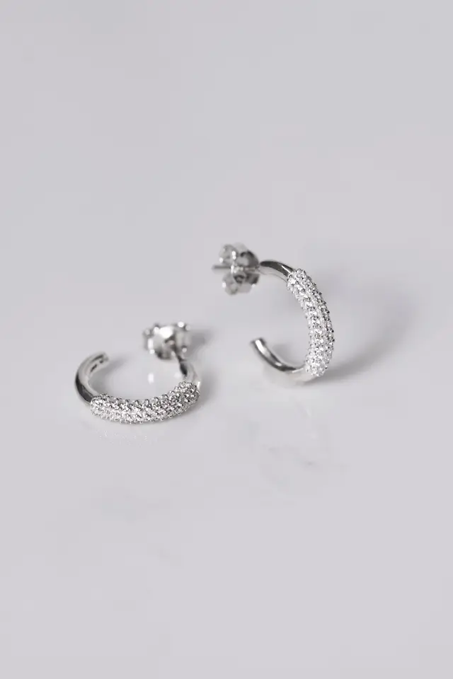 Arc CZ Hoop: CZ J Hoop