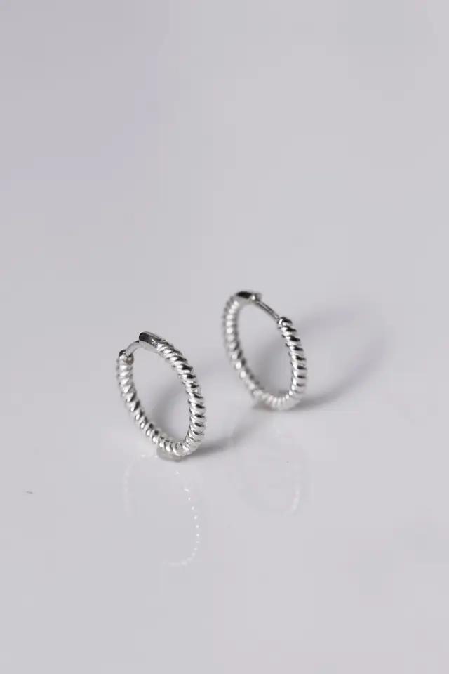 Eterna Twist: Twisted Cuff Earring